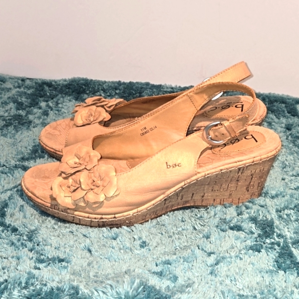 Born b.o.c. Leather Wedge Sandals Size 11